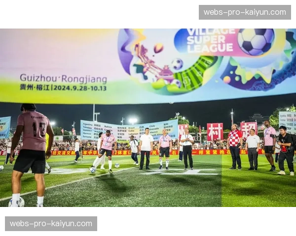 特写：英超俱乐部与当地社区合作，推动青少年足球教育项目